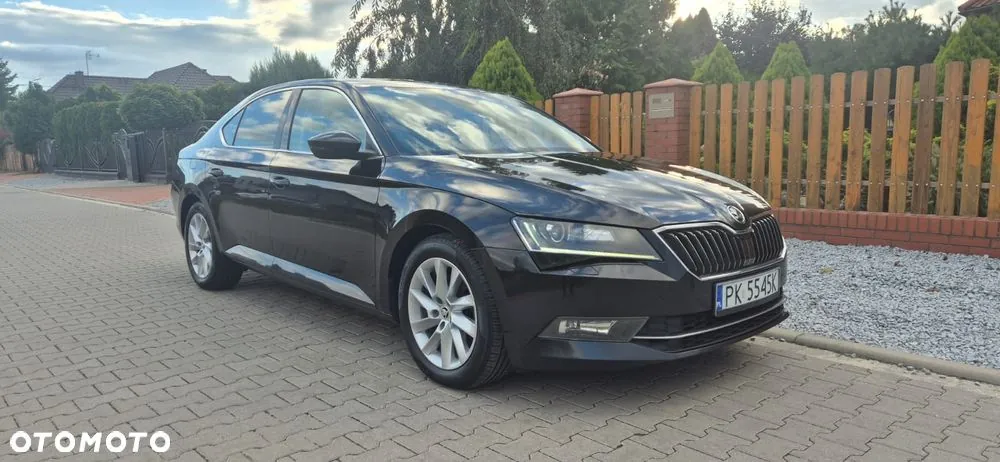 Skoda Superb 2016 photo 3