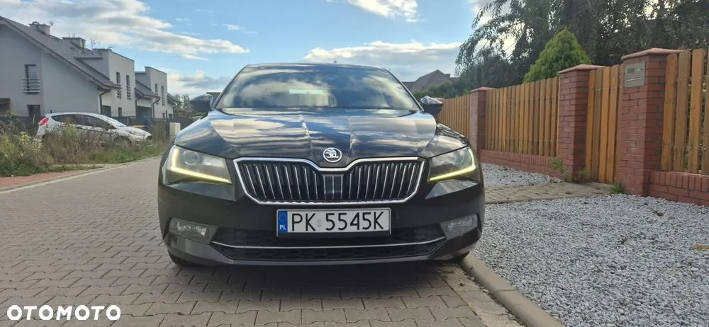 Skoda Superb 2016 photo 2