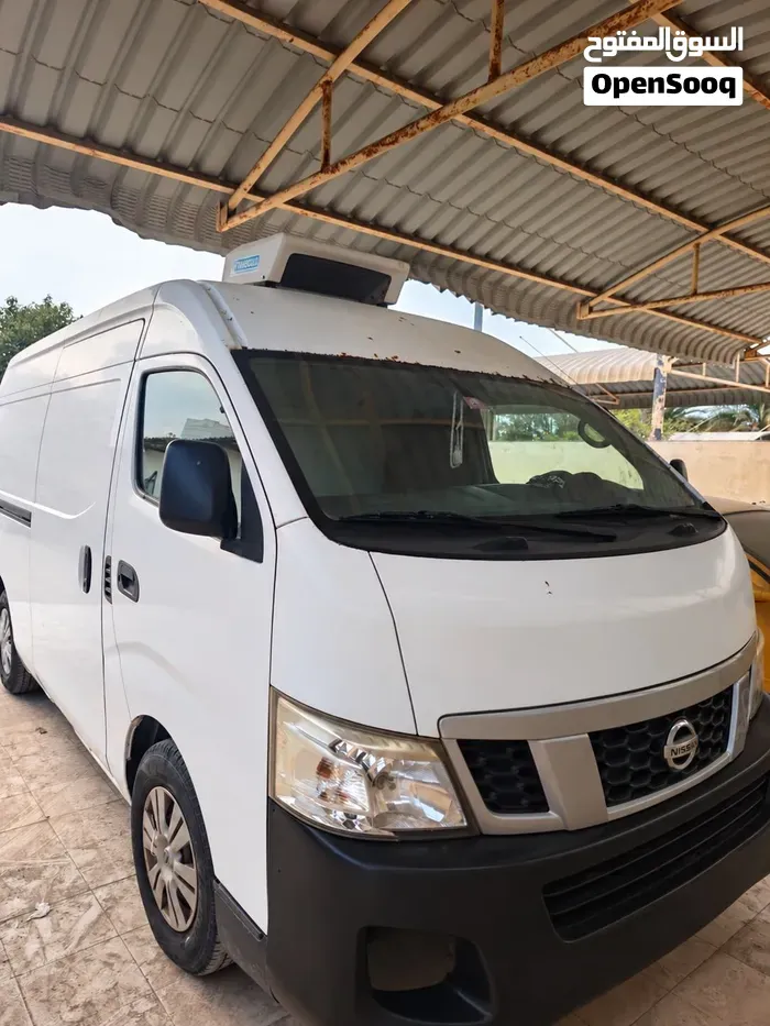 Nissan Oruvan 2015 photo 3