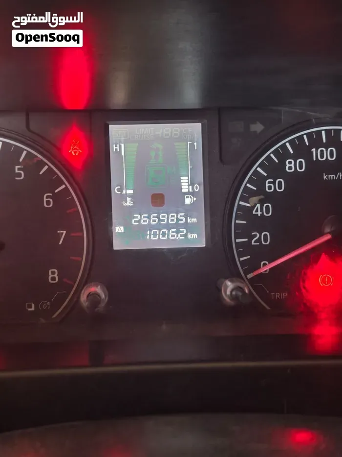 Nissan Oruvan 2015 photo 2