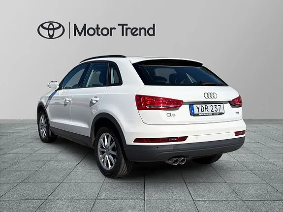 Audi Q3 2016 photo 2