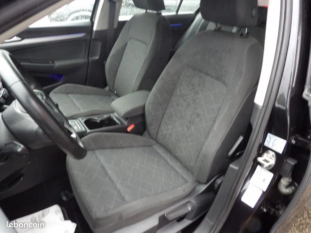 Volkswagen Golf 2022 photo 3