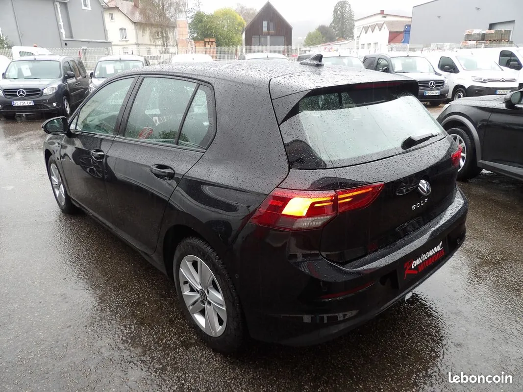Volkswagen Golf 2022 photo 2