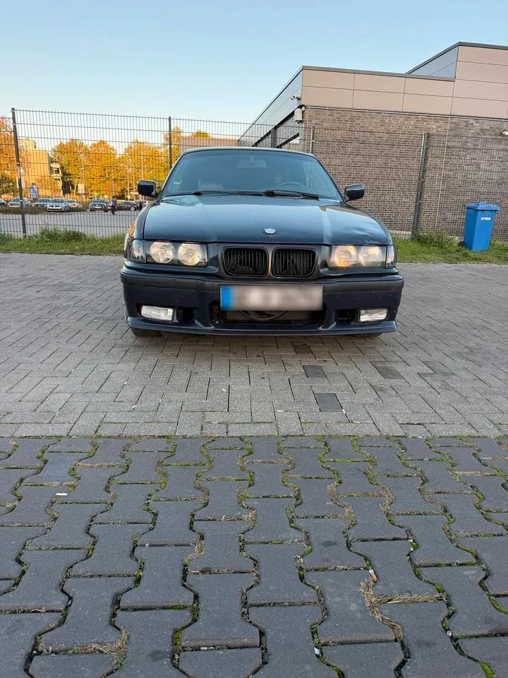 BMW 320I