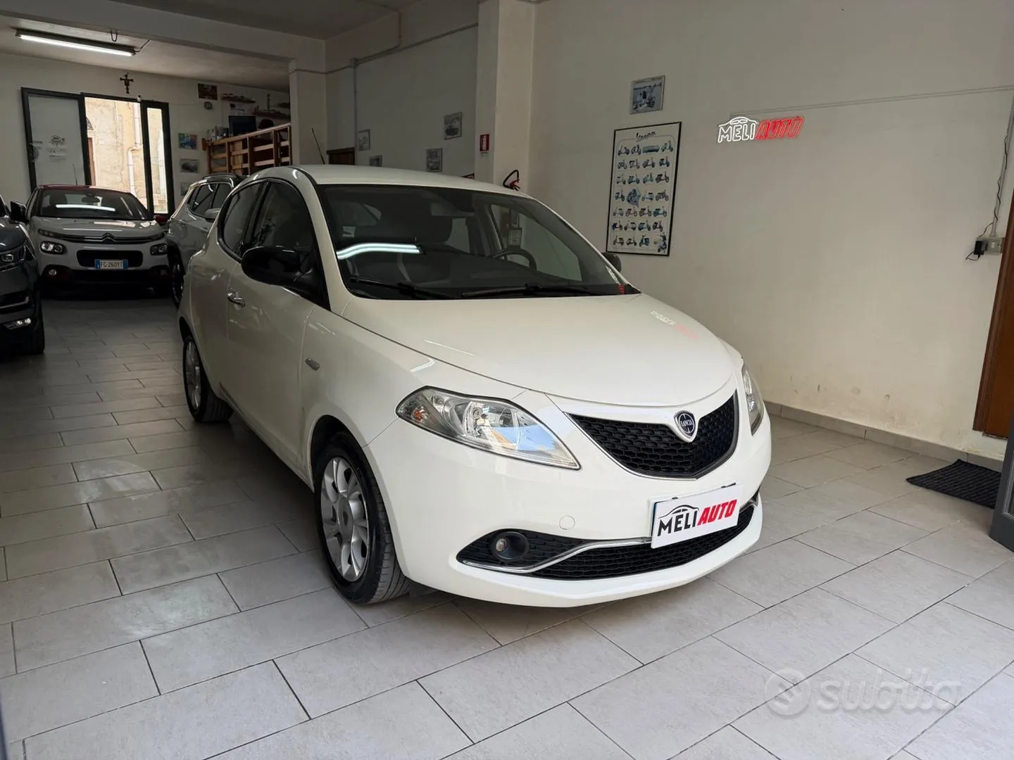 Lancia Ypsilon 2016 photo 2