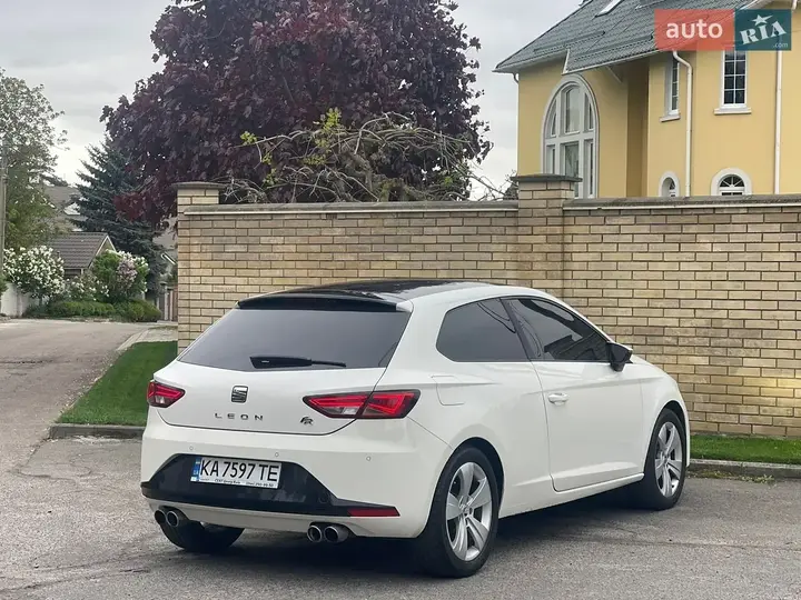 Seat Leon 2013 photo 2
