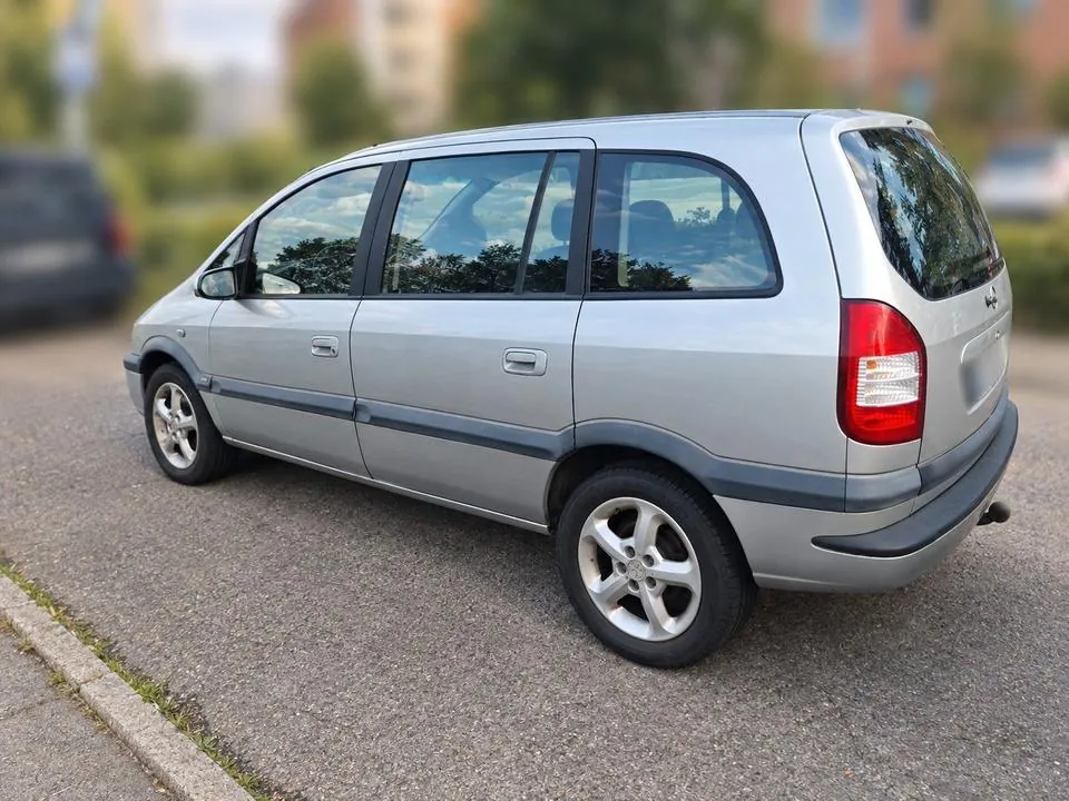 Opel Zafira