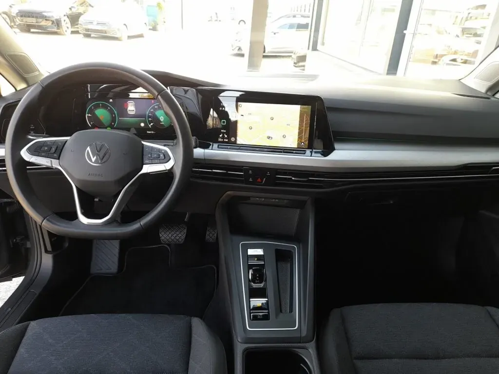 Volkswagen Golf 2023 photo 3