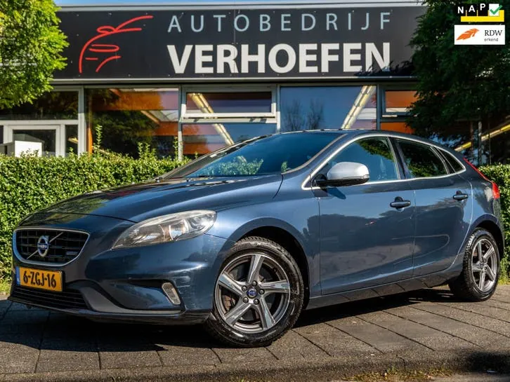Volvo V40