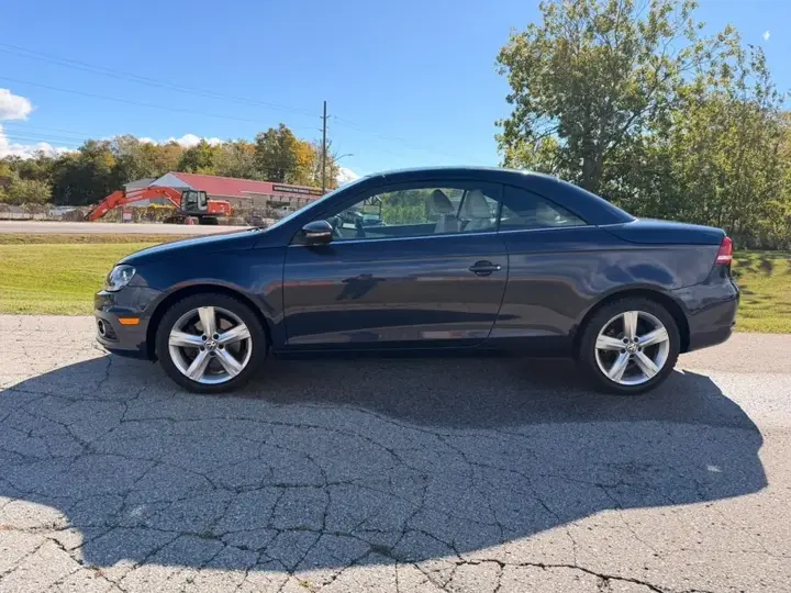 Volkswagen Eos 2012 photo 4