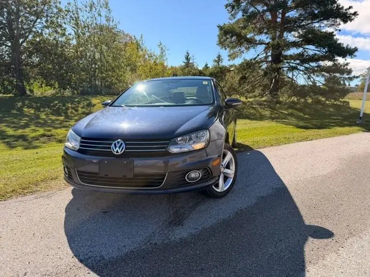 Volkswagen Eos 2012 photo 2