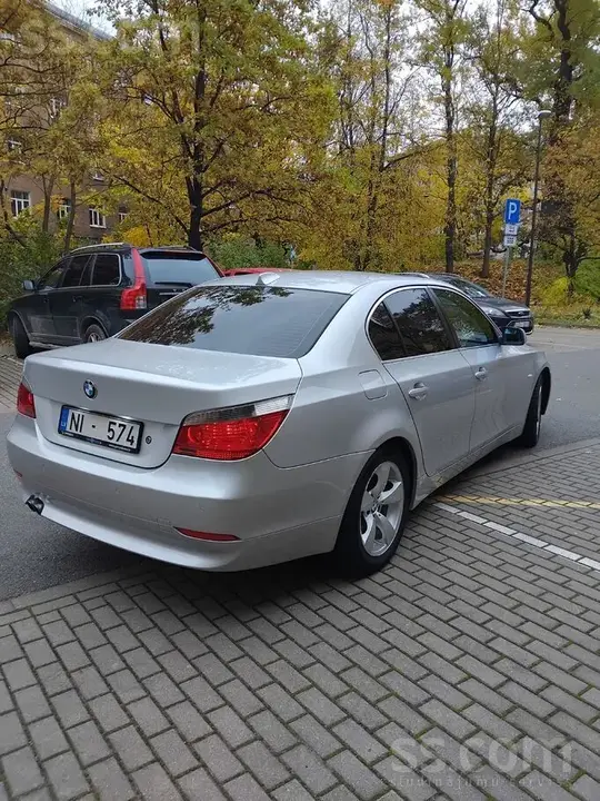 BMW 530