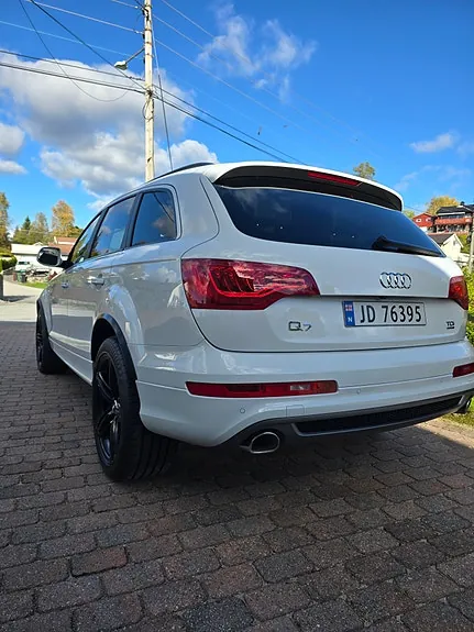 Audi Q7 2015 photo 4