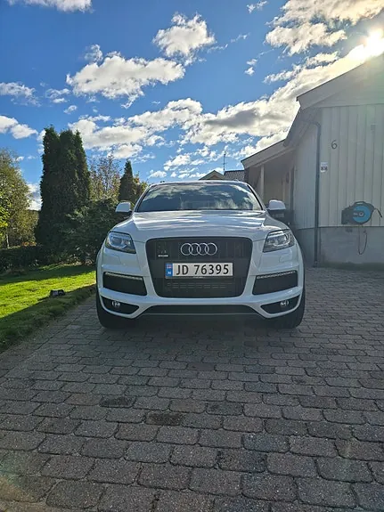Audi Q7 2015 photo 3