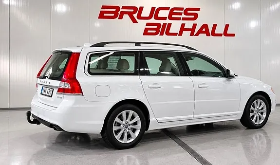 Volvo V70 2014 photo 2