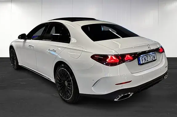 Mercedes-Benz E300 De 2026 photo 4