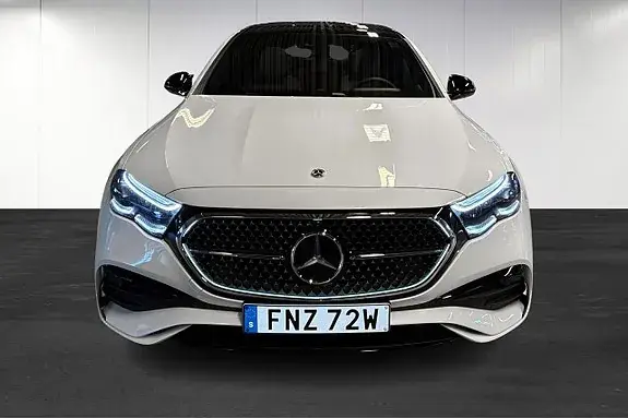 Mercedes-Benz E300 De 2026 photo 5