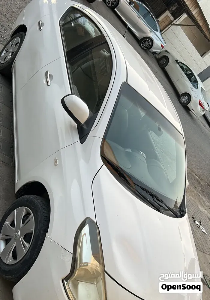 Nissan Sunny 2018 photo 4