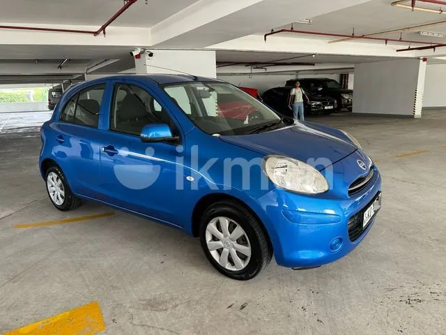 Nissan March 2011 photo 5