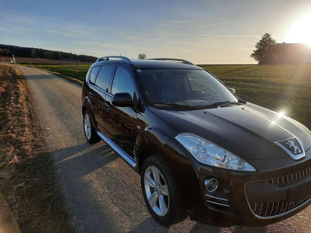Peugeot 4007 2008 photo 2