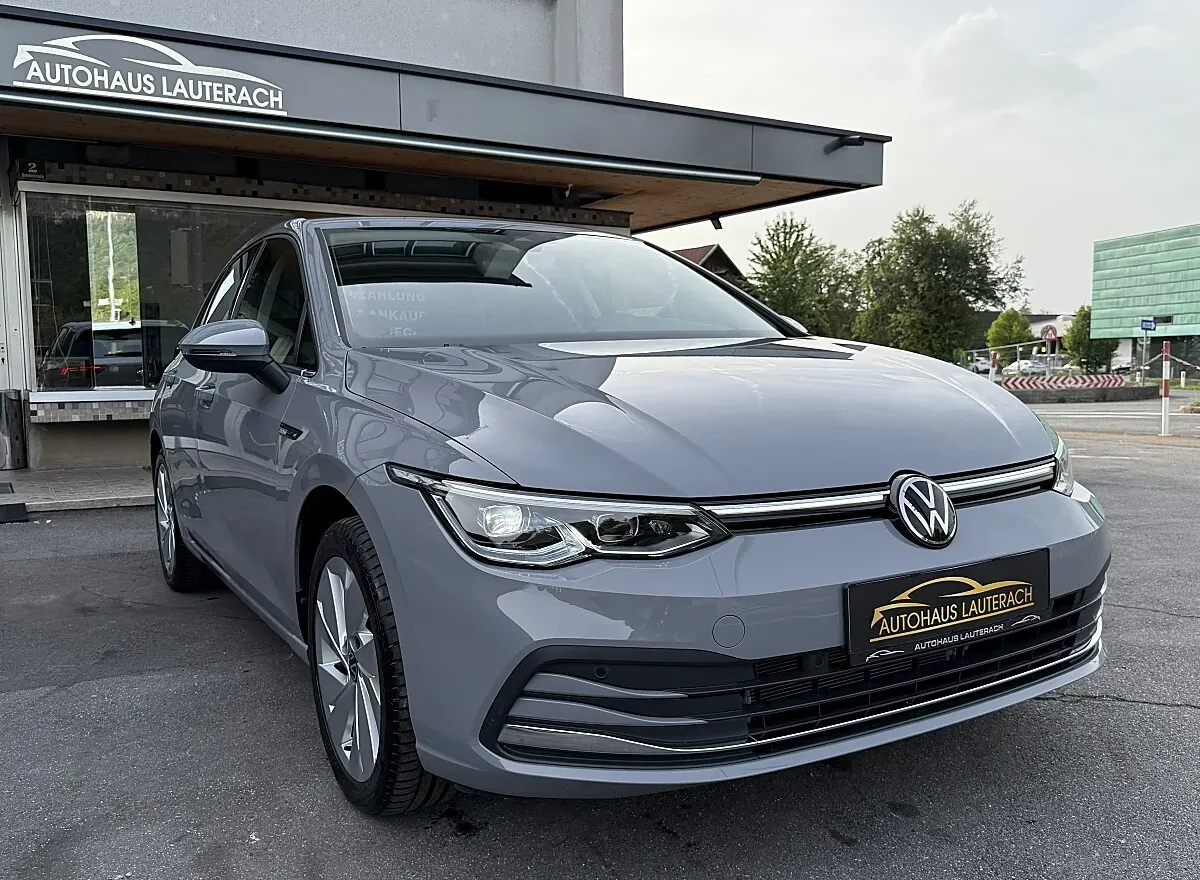 Volkswagen Golf 2024 photo 3