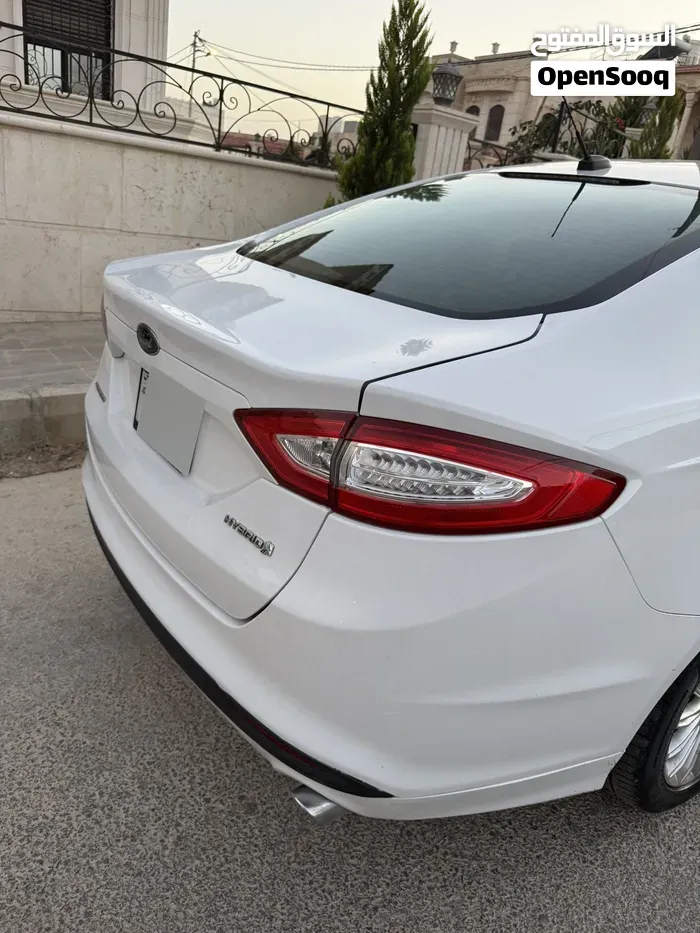 Ford Fusion 2013 photo 2