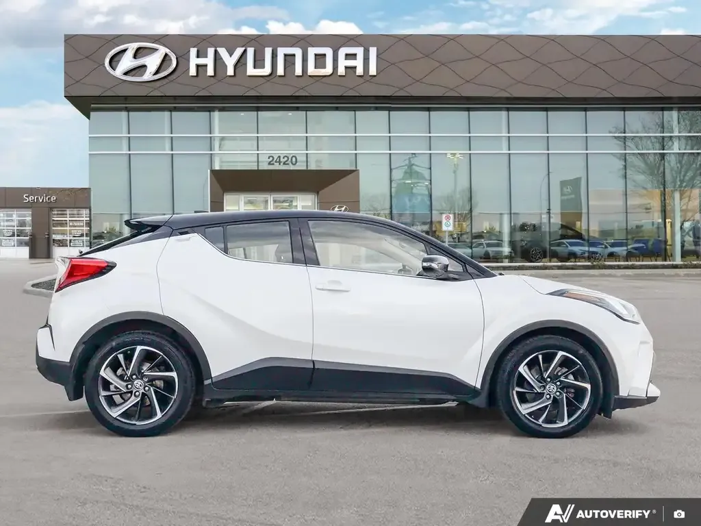 Toyota C-Hr 2022 photo 3