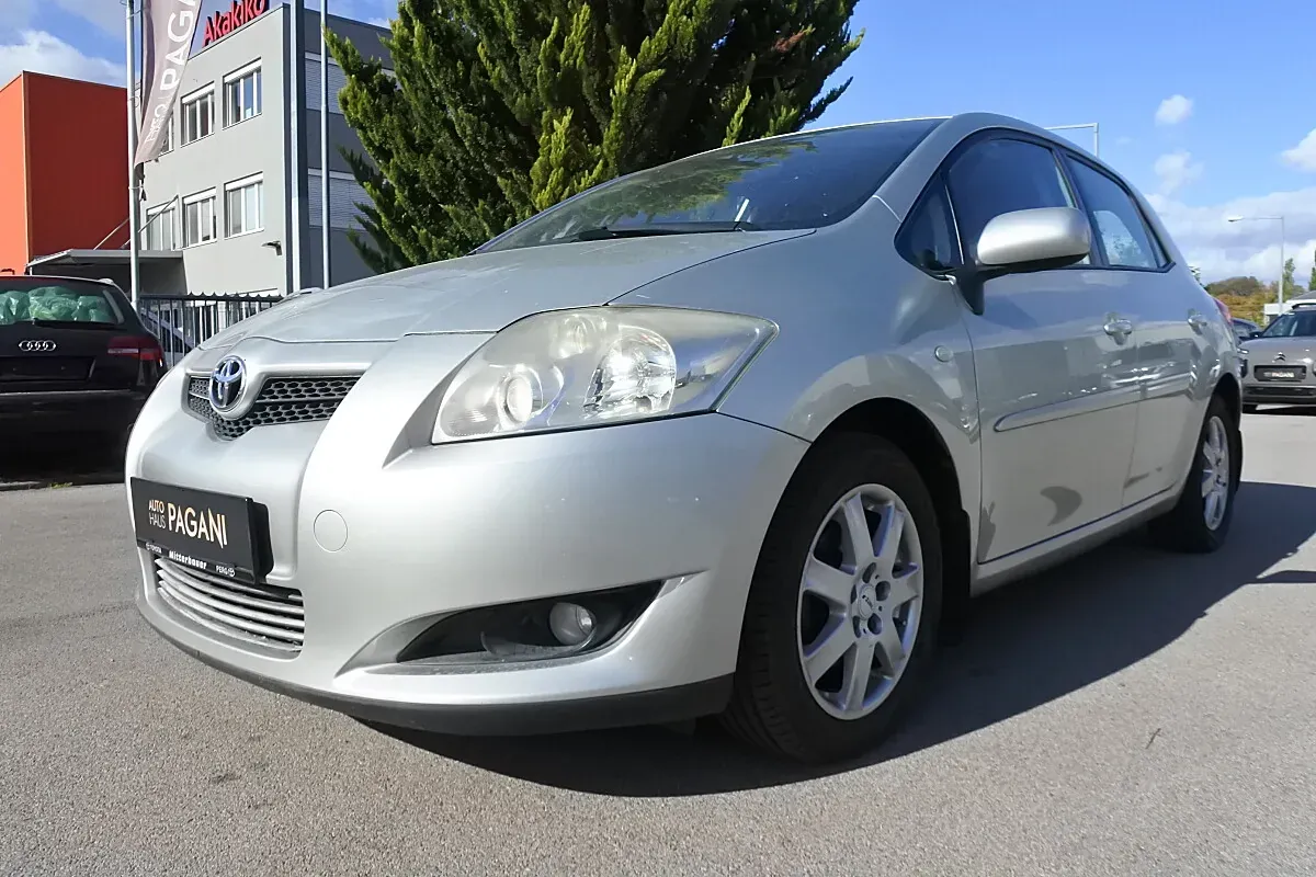 Toyota Auris 2007 photo 2