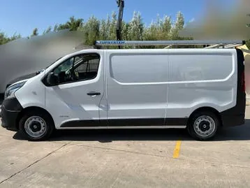 Nissan Nv300 2018 photo 2