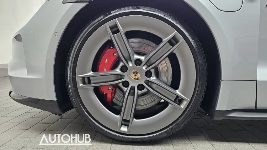 Porsche Taycan 2026 photo 5