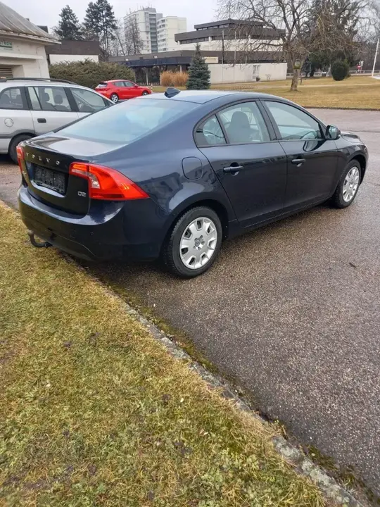 Volvo S60 2015 photo 2