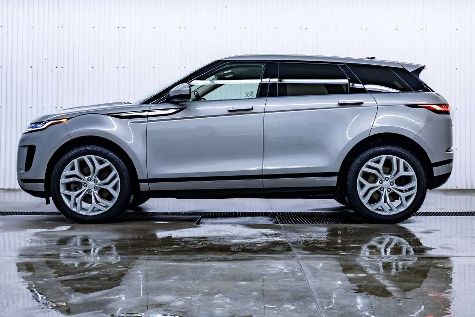 Land Rover Range Rover Evoque 2023 photo 3