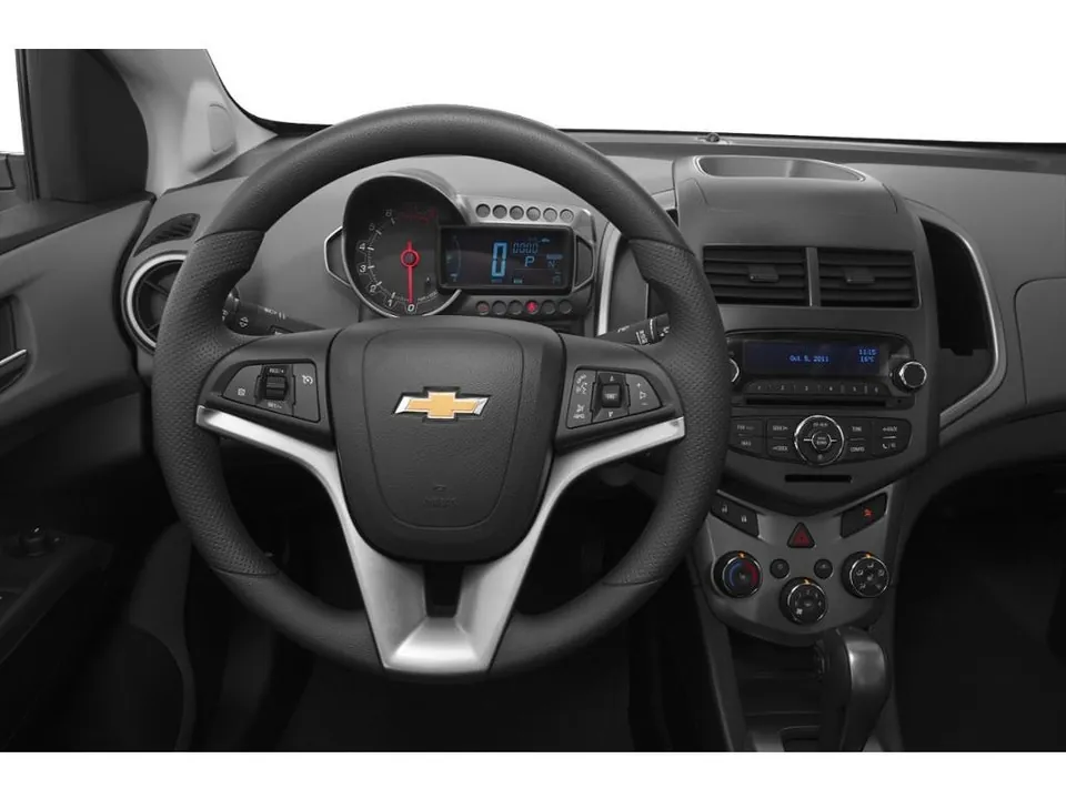 Chevrolet Sonic 2012 photo 4
