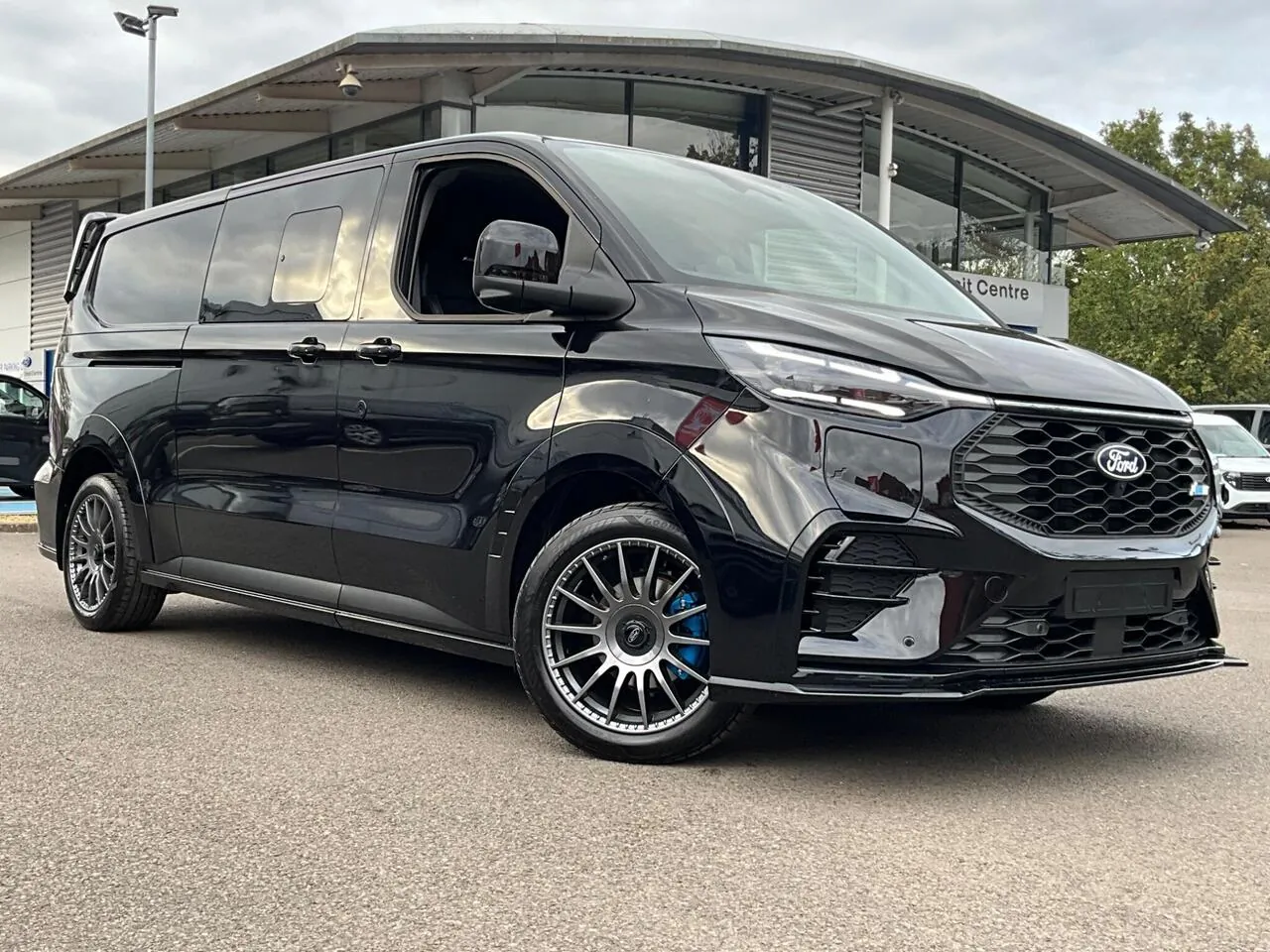 Ford Transit Custom photo 2