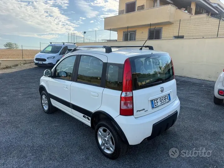 Fiat Panda 2011 photo 2
