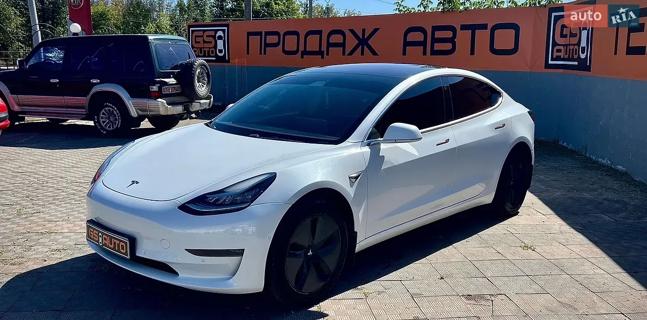 Tesla Model 3 2018 photo 2