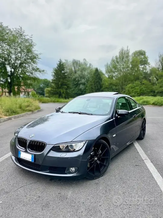 BMW 330I