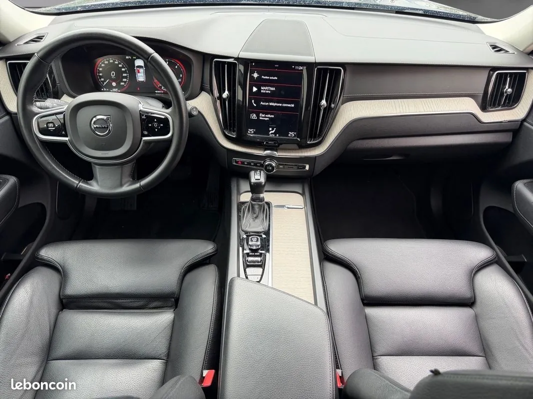 Volvo Xc60 2019 photo 2