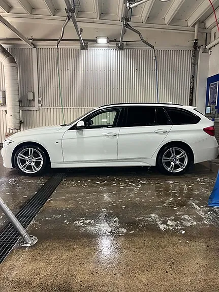 BMW 320I 2019 photo 3