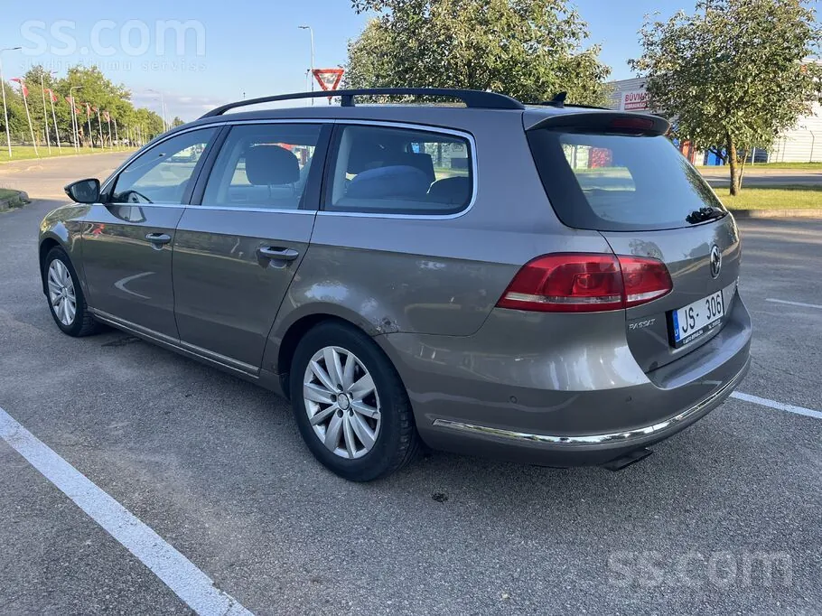 Volkswagen Passat 2011 photo 4
