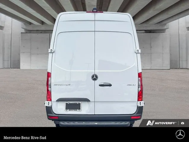 Mercedes-Benz Sprinter 2026 photo 4