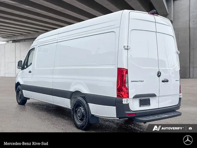 Mercedes-Benz Sprinter 2026 photo 3