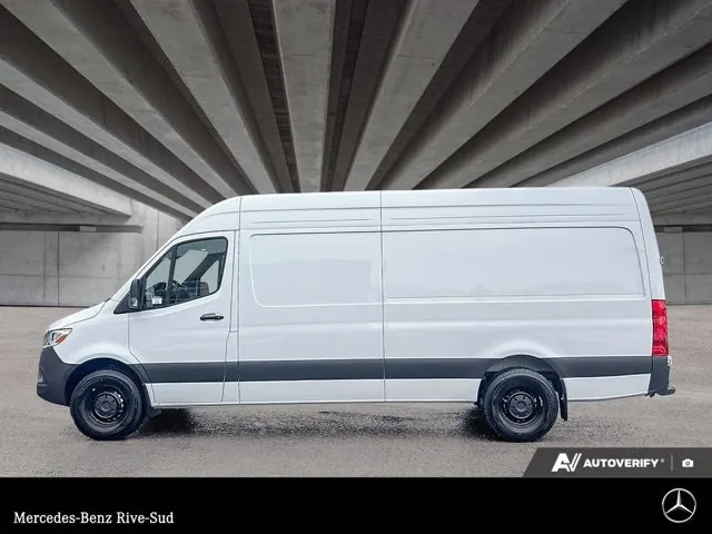 Mercedes-Benz Sprinter 2026 photo 2