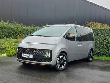 Hyundai Staria 2025 photo 3