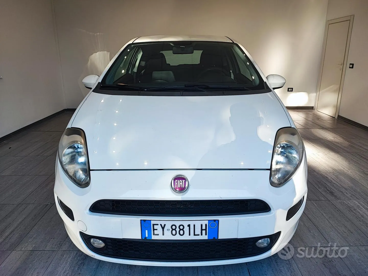 Fiat Punto 2015 photo 2