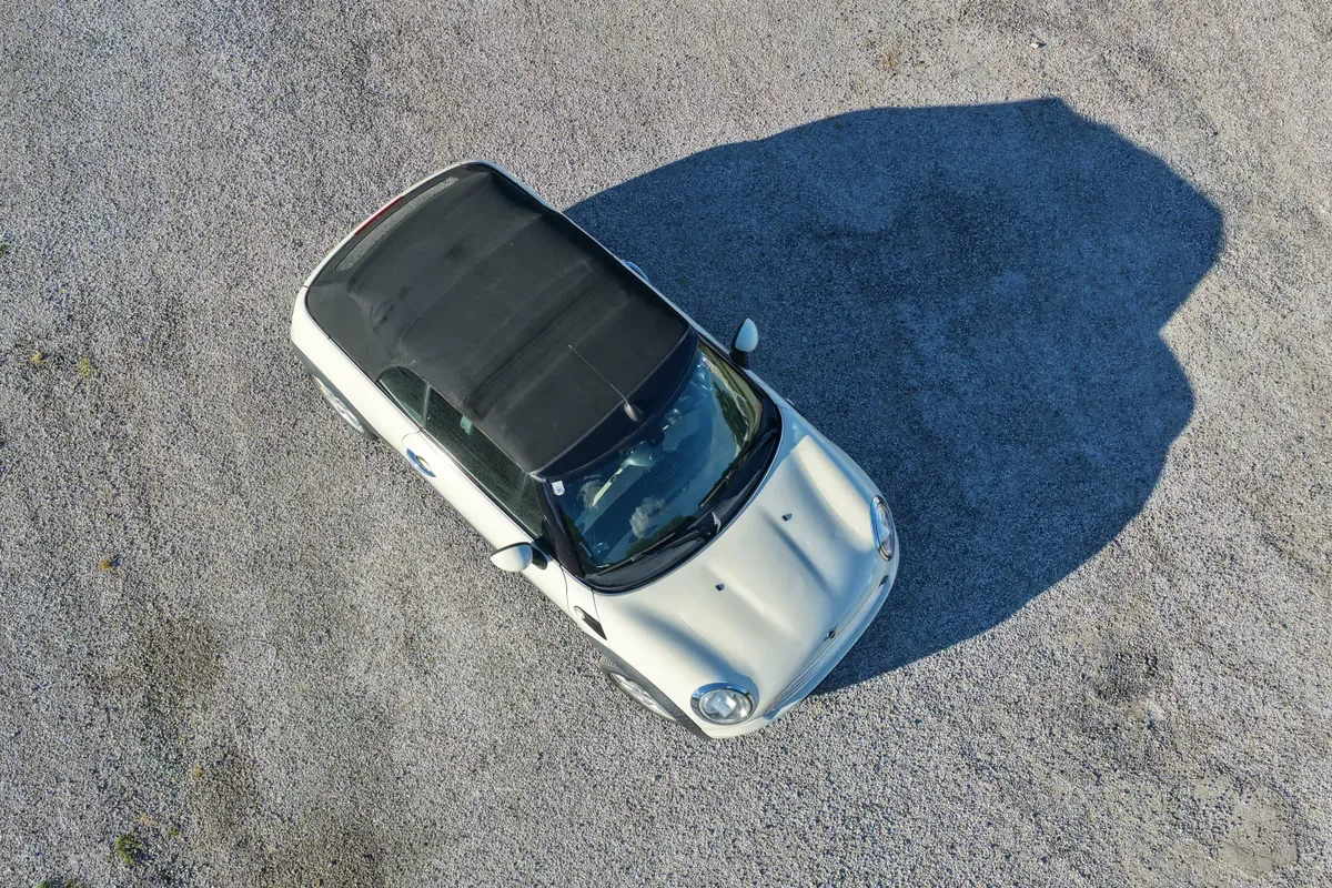 Mini Cabrio 2010 photo 3