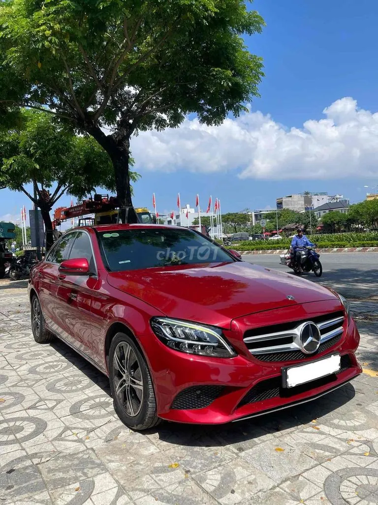Mercedes-Benz C-Class 2019 photo 2