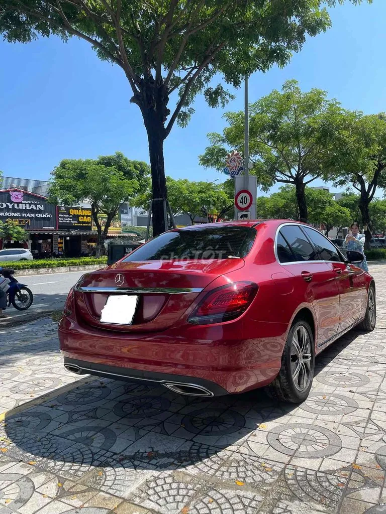 Mercedes-Benz C-Class 2019 photo 3