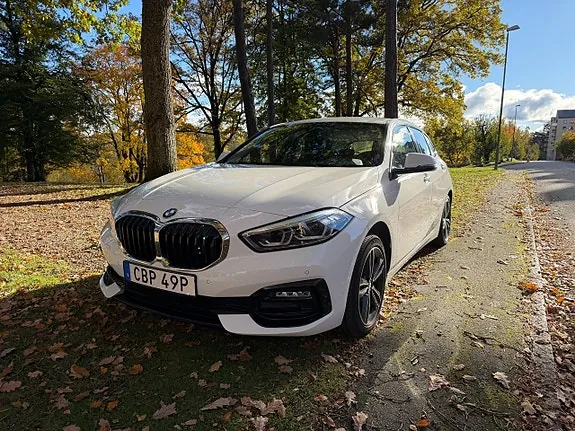 BMW 118I 2023 photo 2