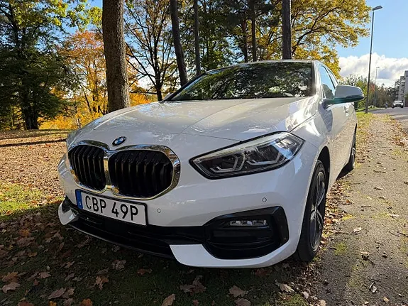 BMW 118I 2023 photo 3